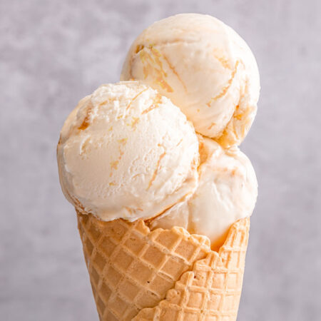 Lakes Ice Cream, Toffee Fudge 1L Tub