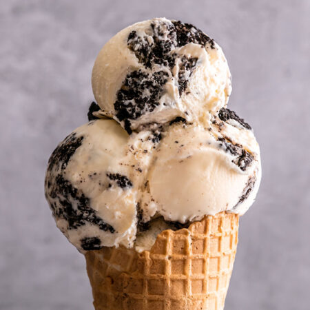 Lakes Ice Cream, Cookies and Cream 1L Tub