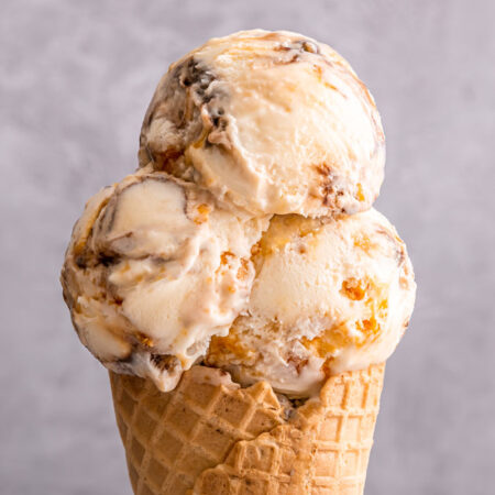 Lakes Ice Cream, Thunder and Lightning 1L Tub