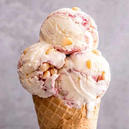 Lakes Ice Cream, White Chocolate and Raspberry 1L Tub